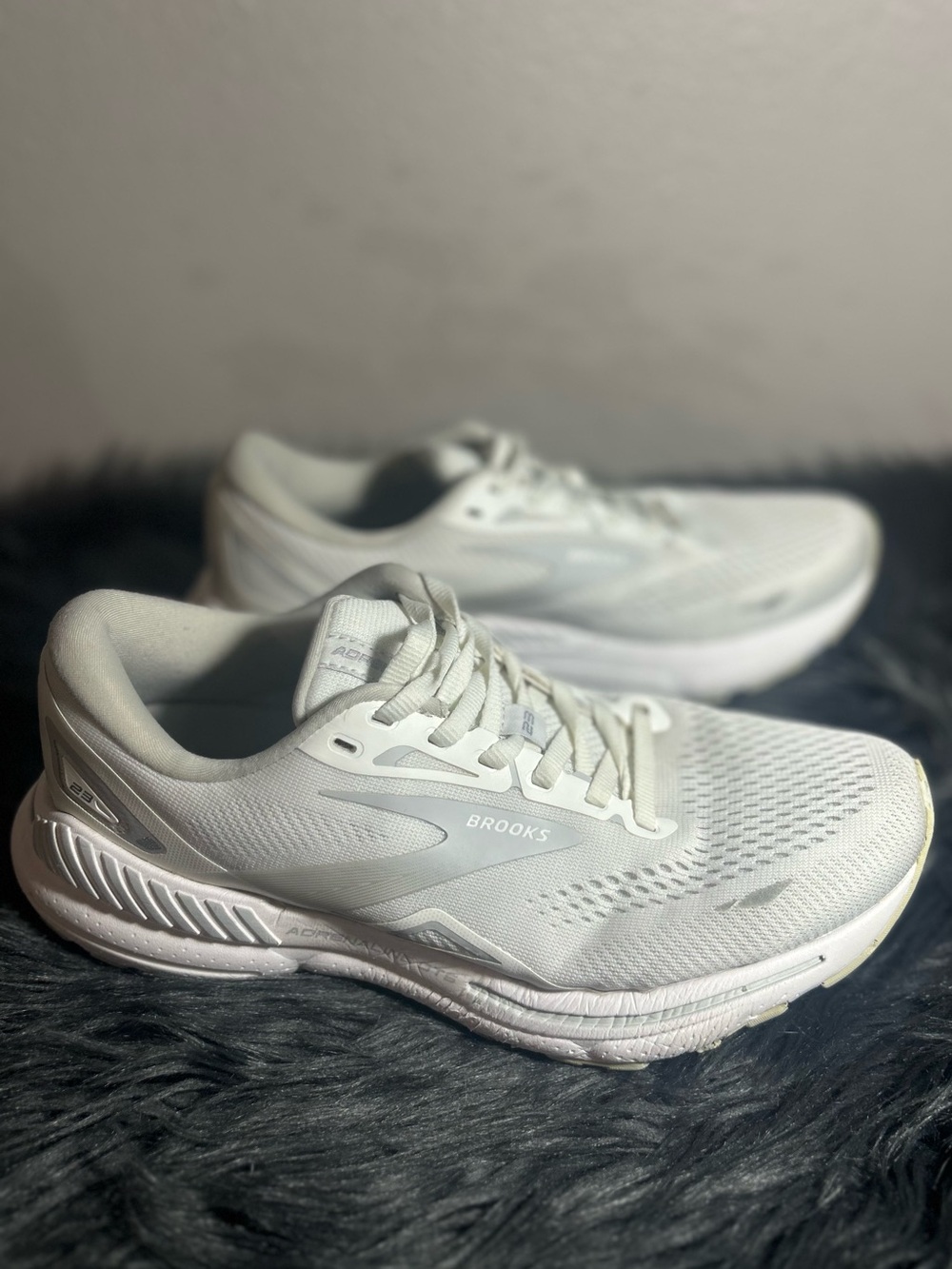 Brooks Brooks Adrenaline GTS 23 Women's Cream Running Sneakers Size 8.5 - Picture 5 of 10